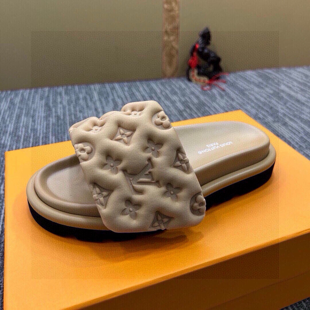 5QE13ZDE Stylish Slippers