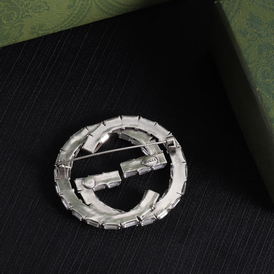 14B492XDE Stylish Brooch