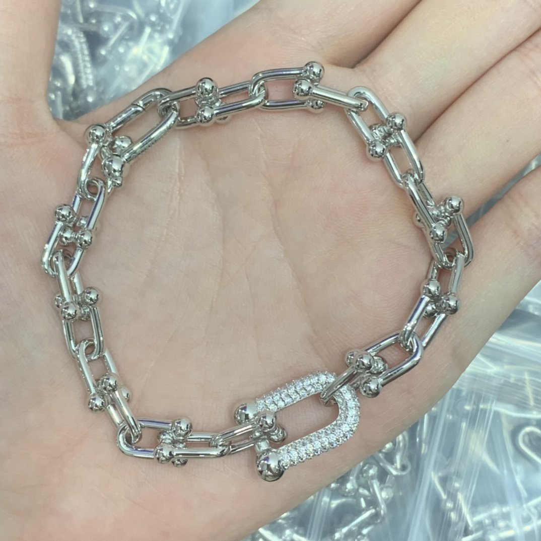 8XT31XDE Stylish Earring Bracelets Necklaces