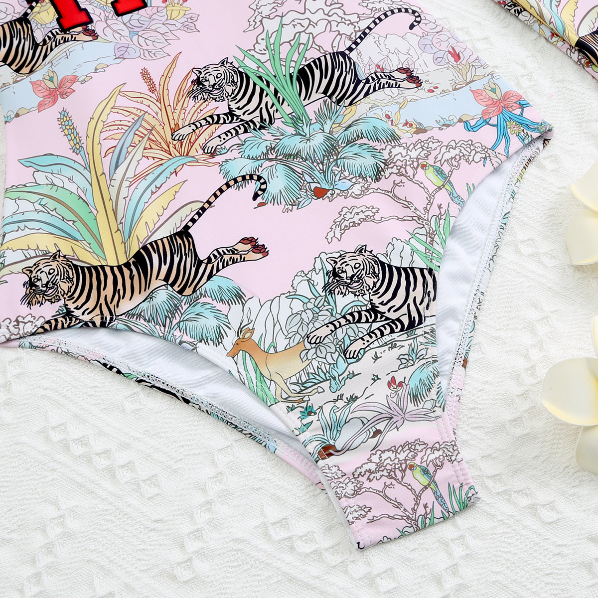 14B101YDE Stylish Long sleeve swimsuit
