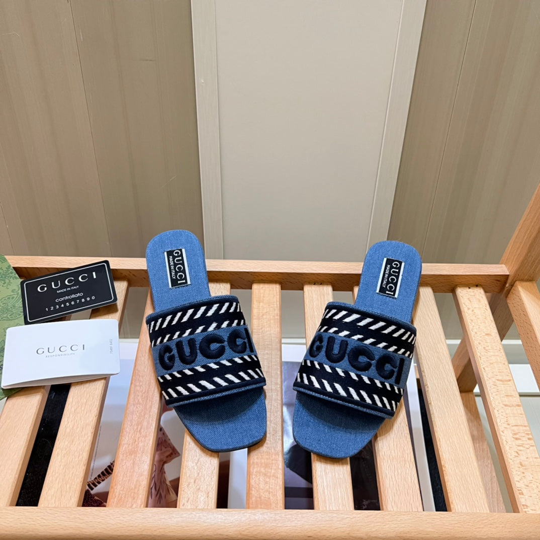 14B6ZDE Stylish Slippers