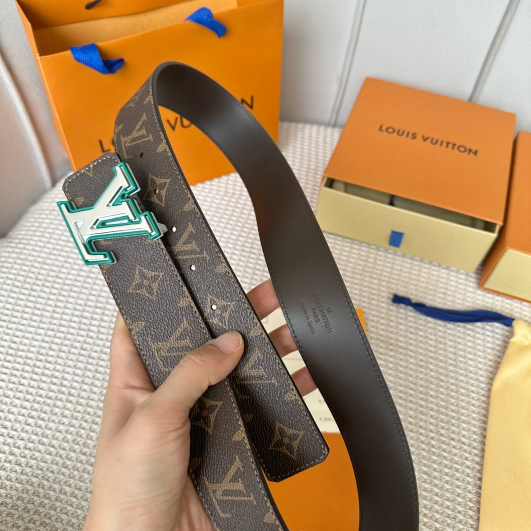 14E56PDE Stylish High quality belt With full package