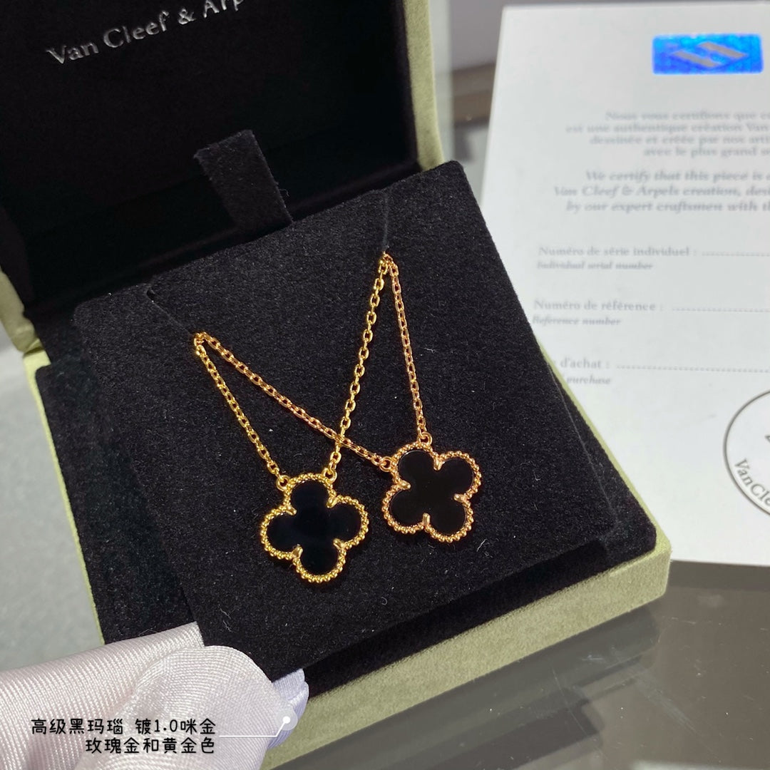 5XVA183XDE Stylish Big flower necklace
