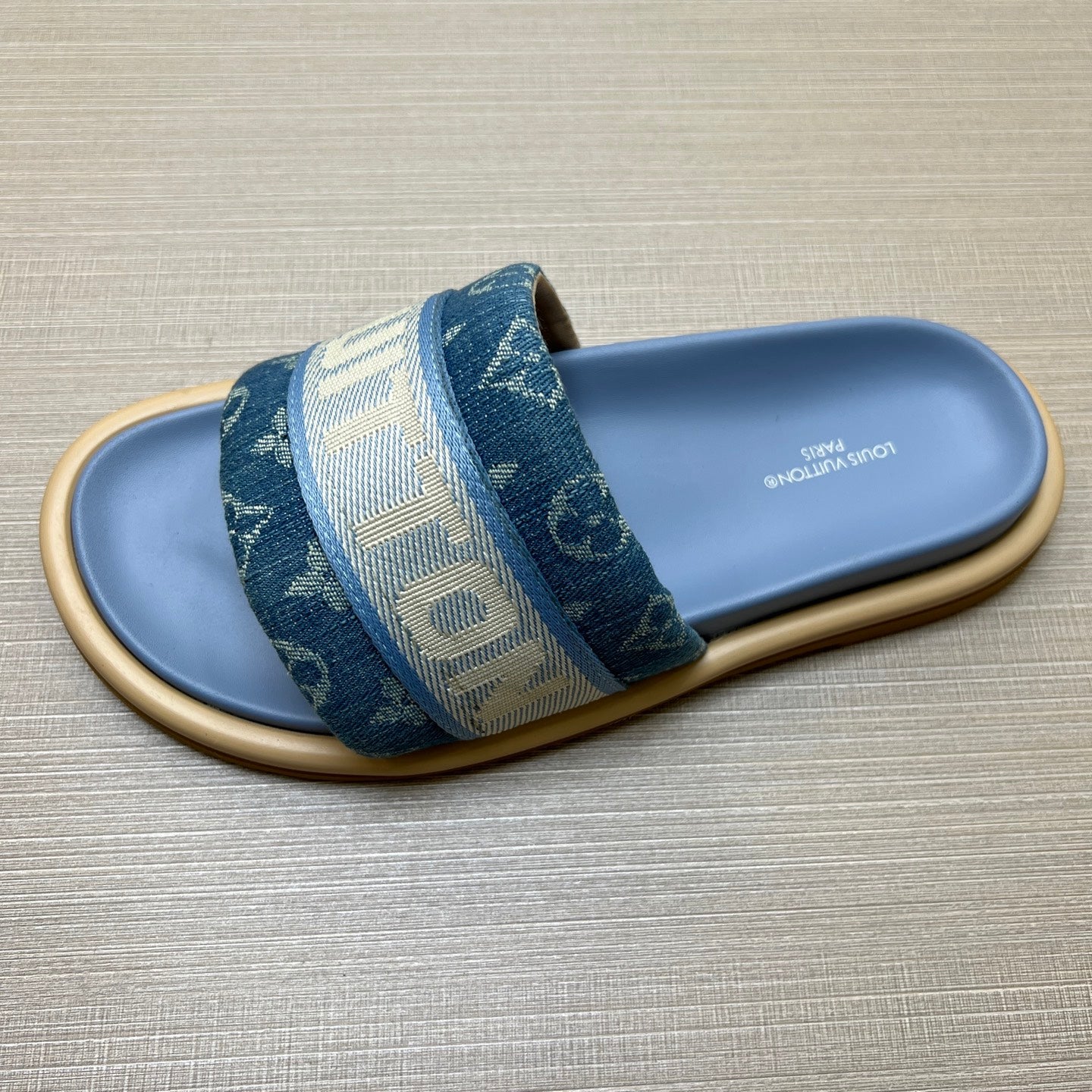 535ZE301ZDE Stylish Slippers