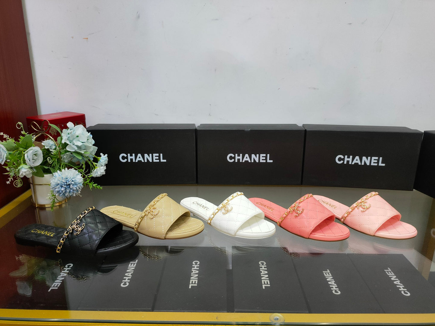 14C29ZDE Stylish slippers