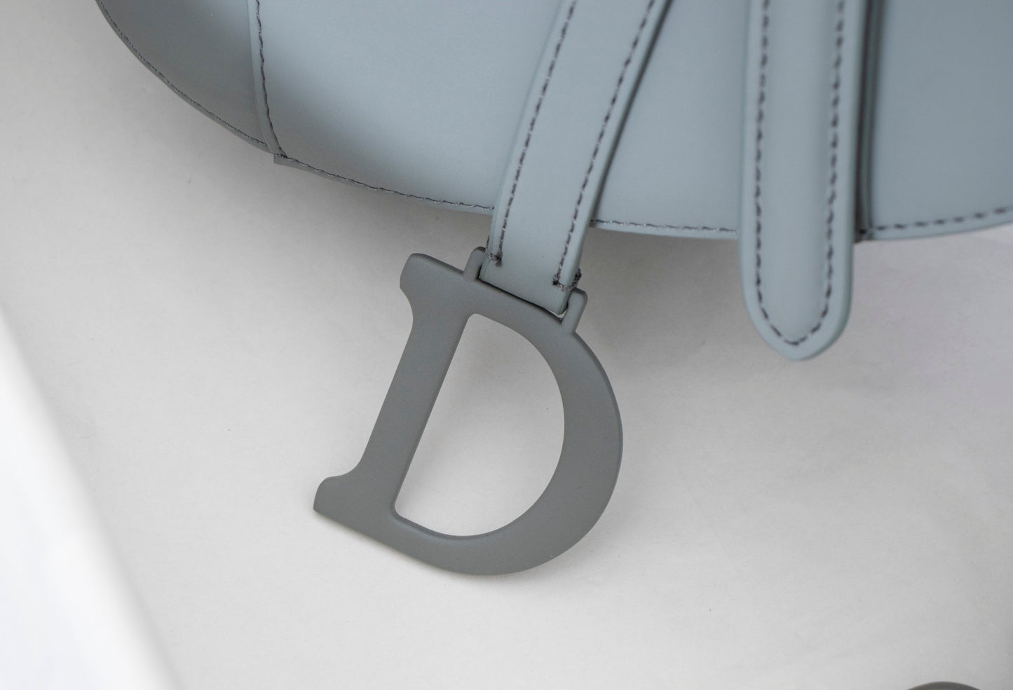 5D10BDE Stylish leather bag