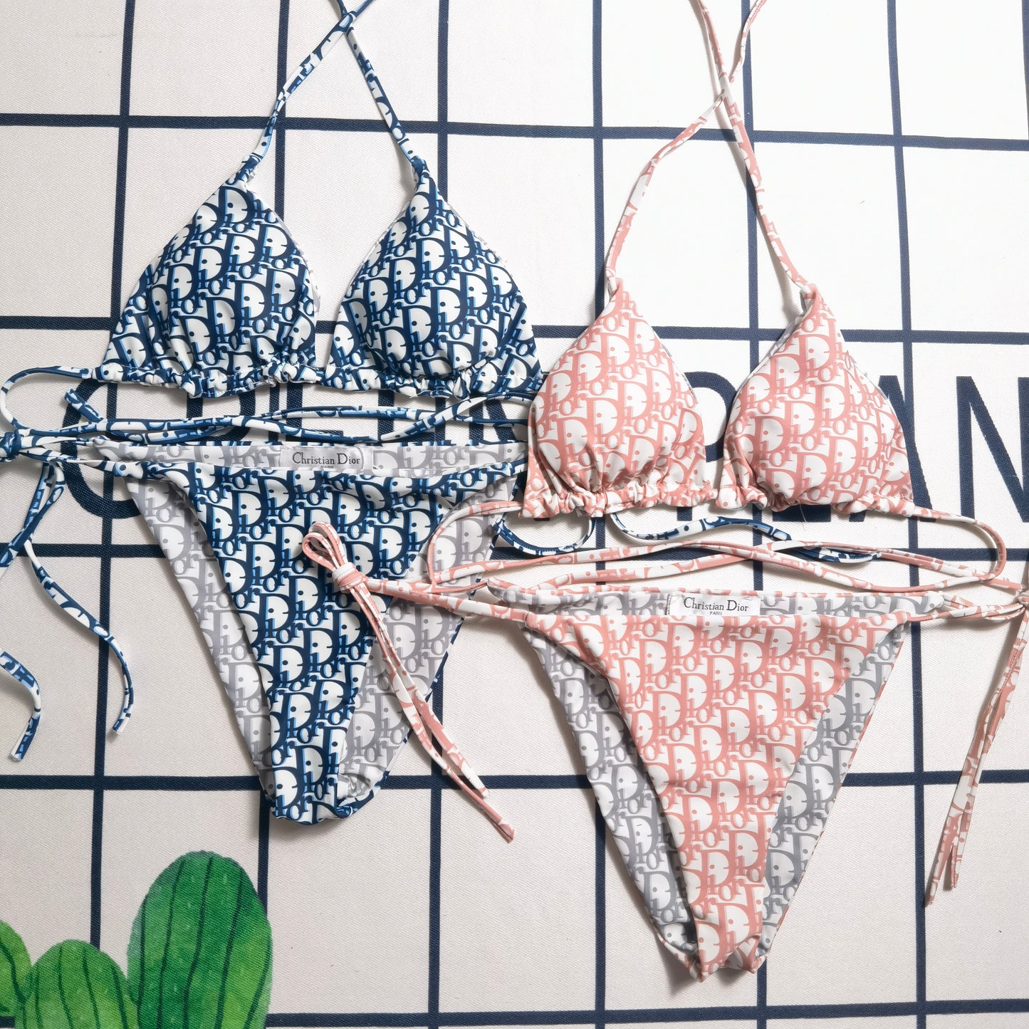 14D11YDE Stylish Bikini swimsuit