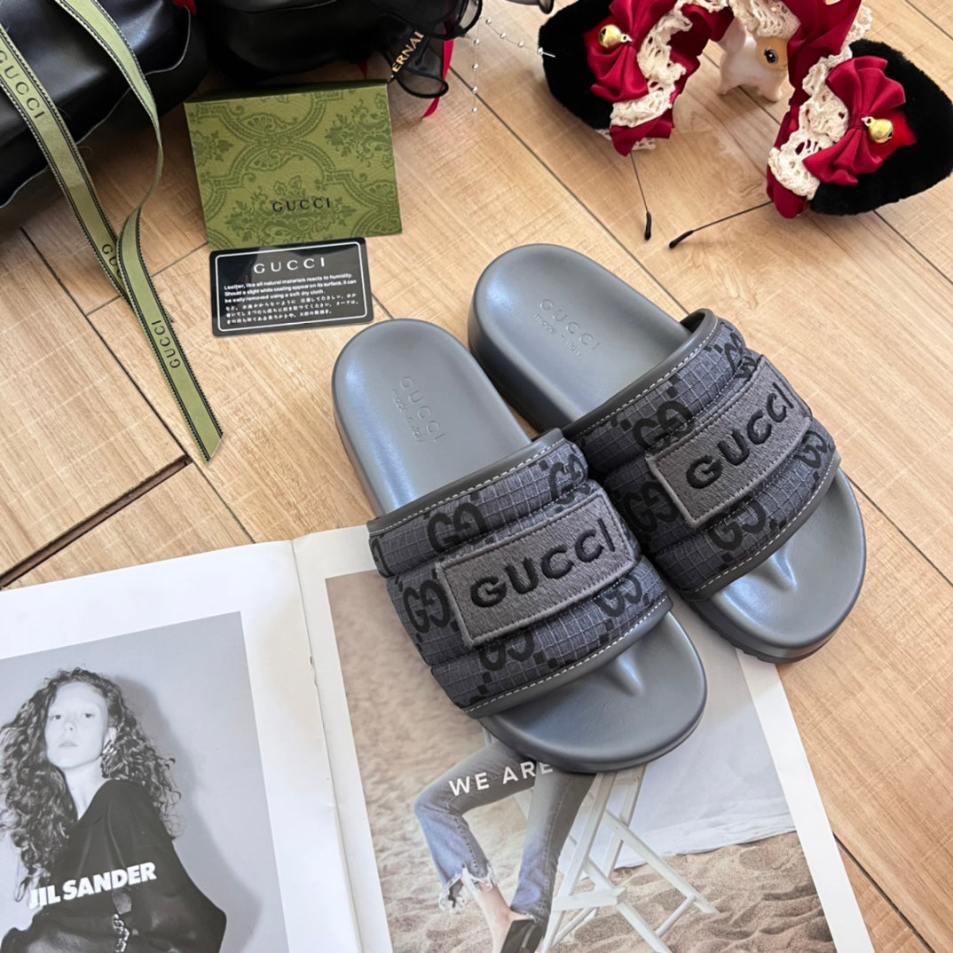 14B84ZDE Stylish Slippers