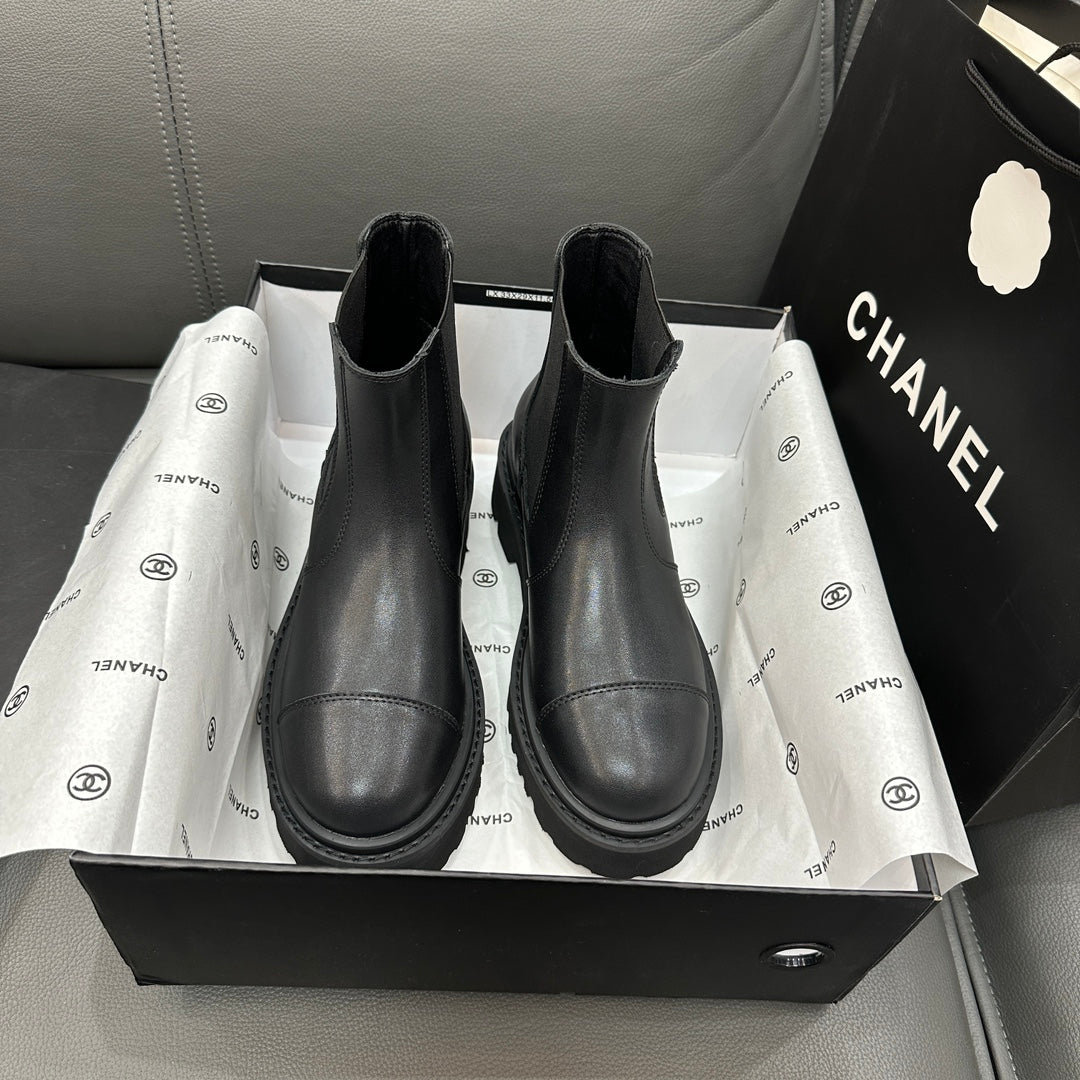 1JC13ZDE Stylish leather boots