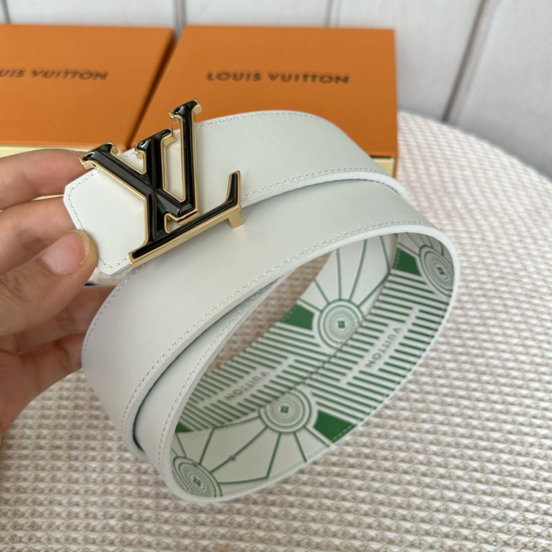 14E54PDE Stylish High quality belt With full package