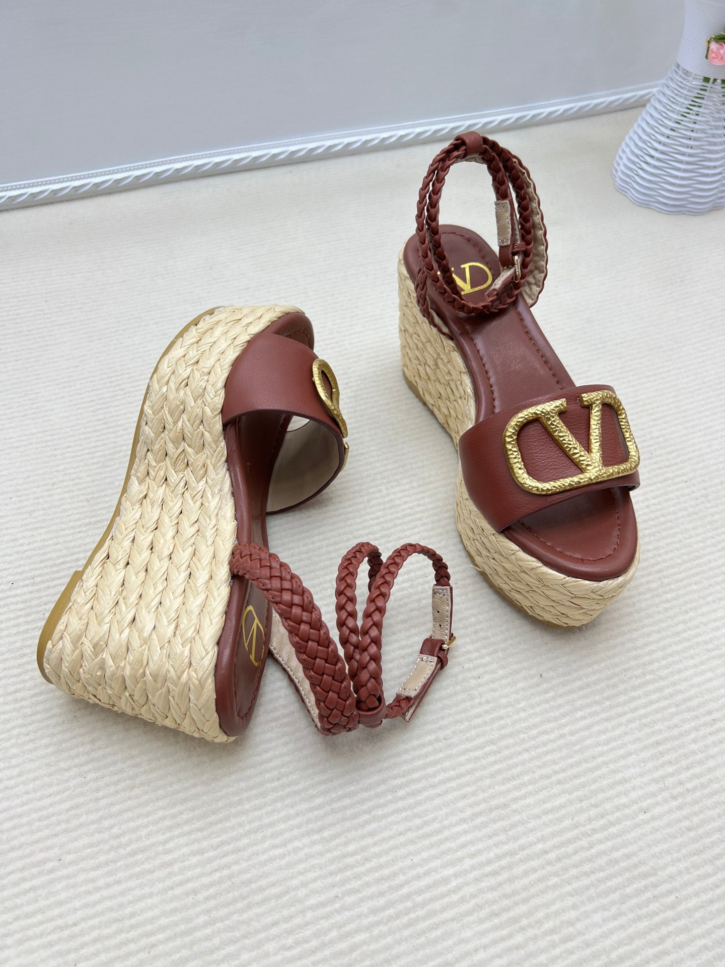 5YVL101ZDE Stylish leather High heels