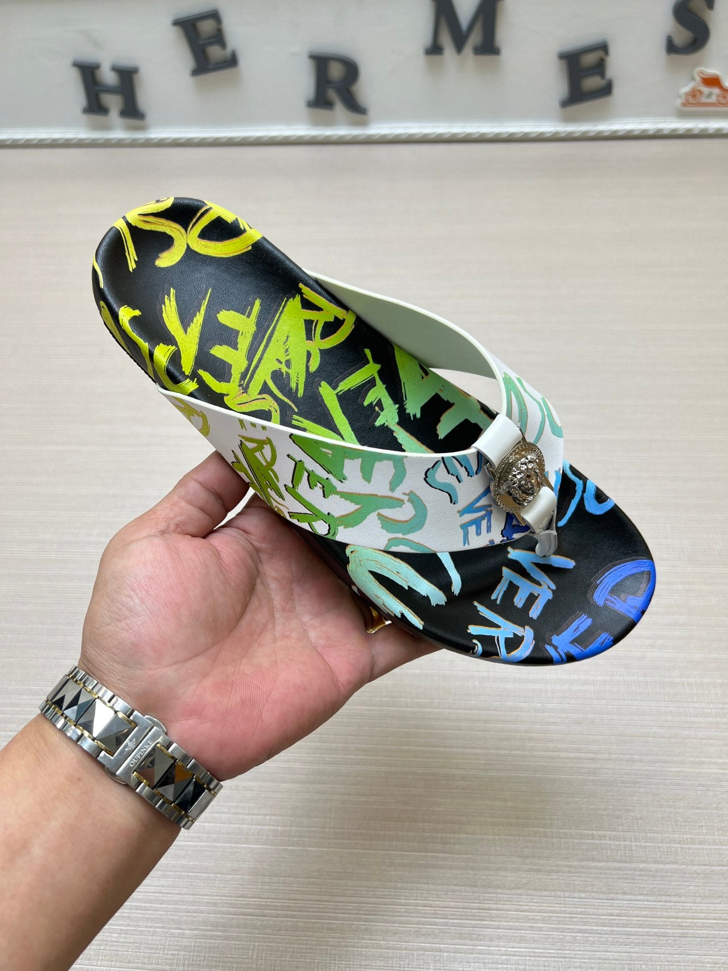 54V96ZDE Stylish slippers