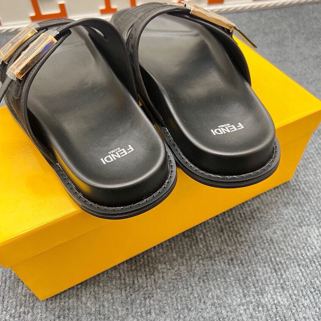 54F38ZDE Stylish slippers