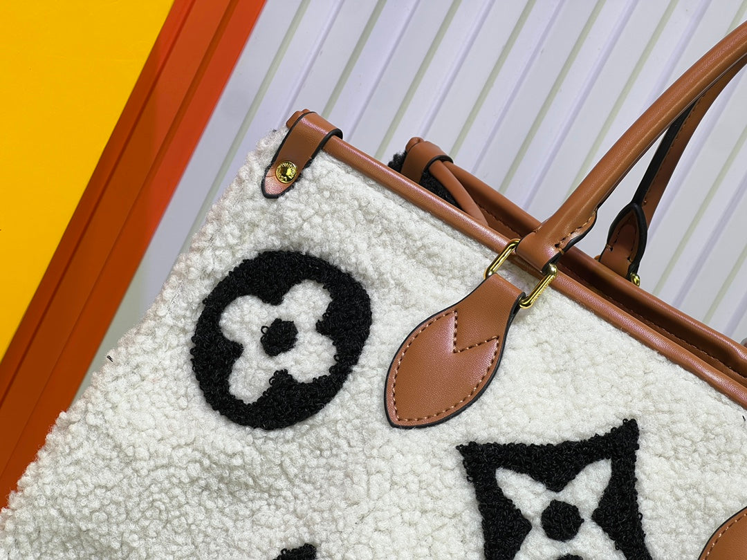 15RE41BDE Stylish bag
