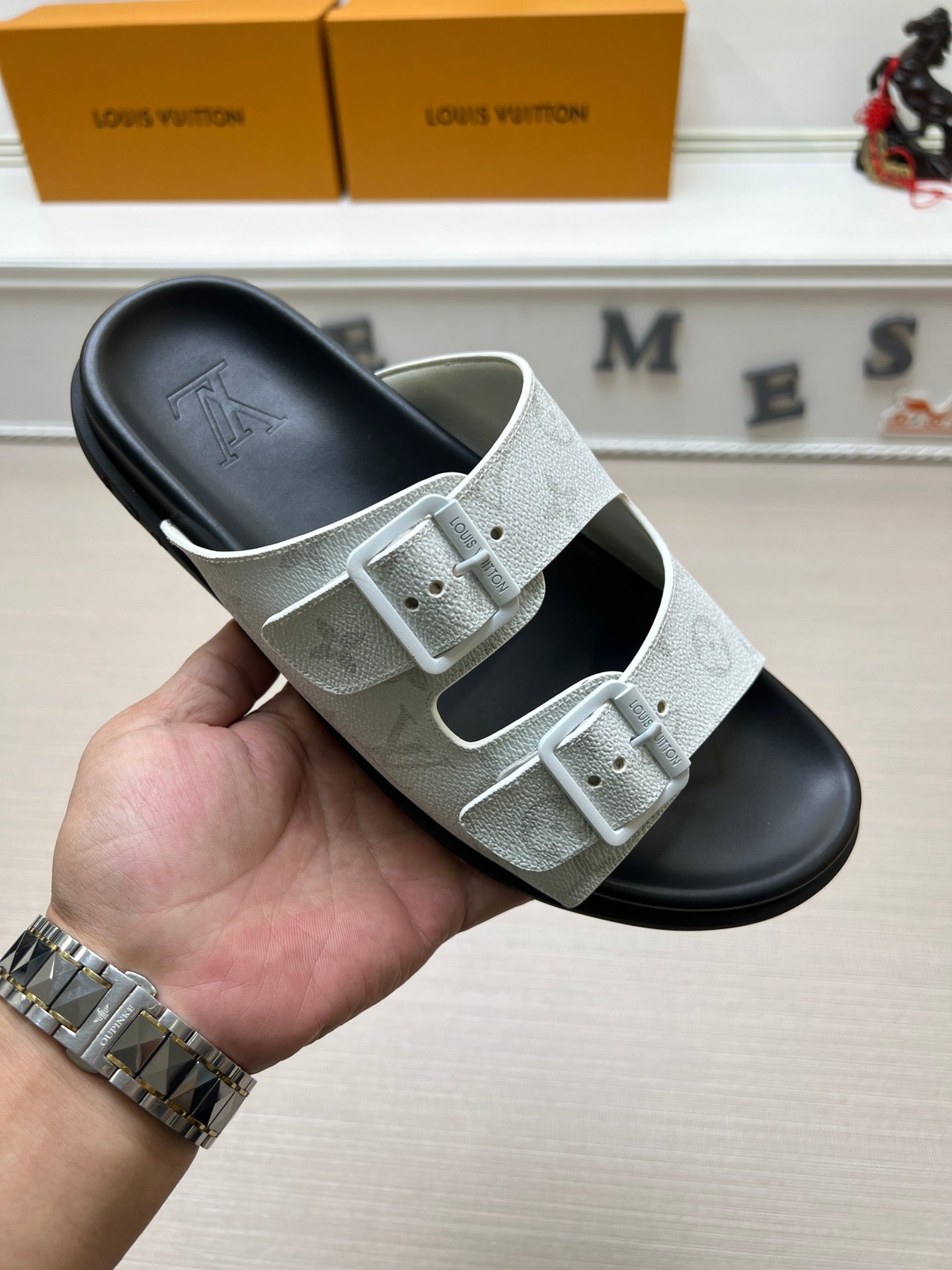 54E58ZDE Stylish slippers