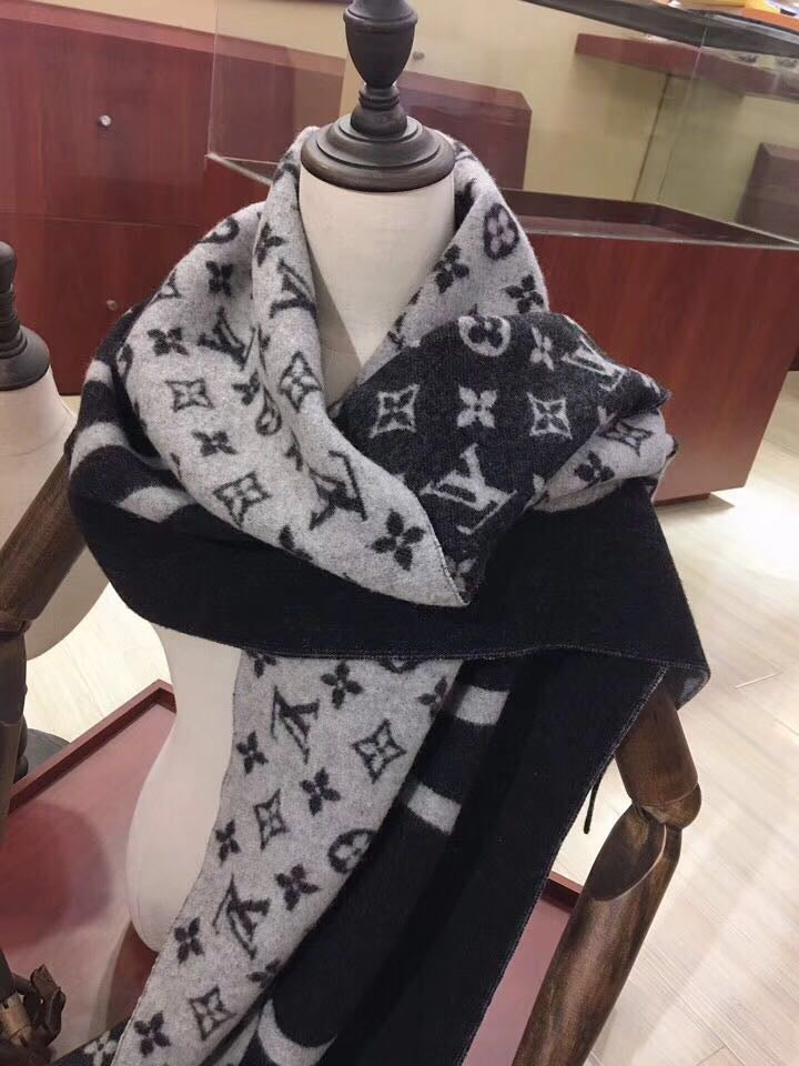185ZE46WDE Stylish Winter Scarves