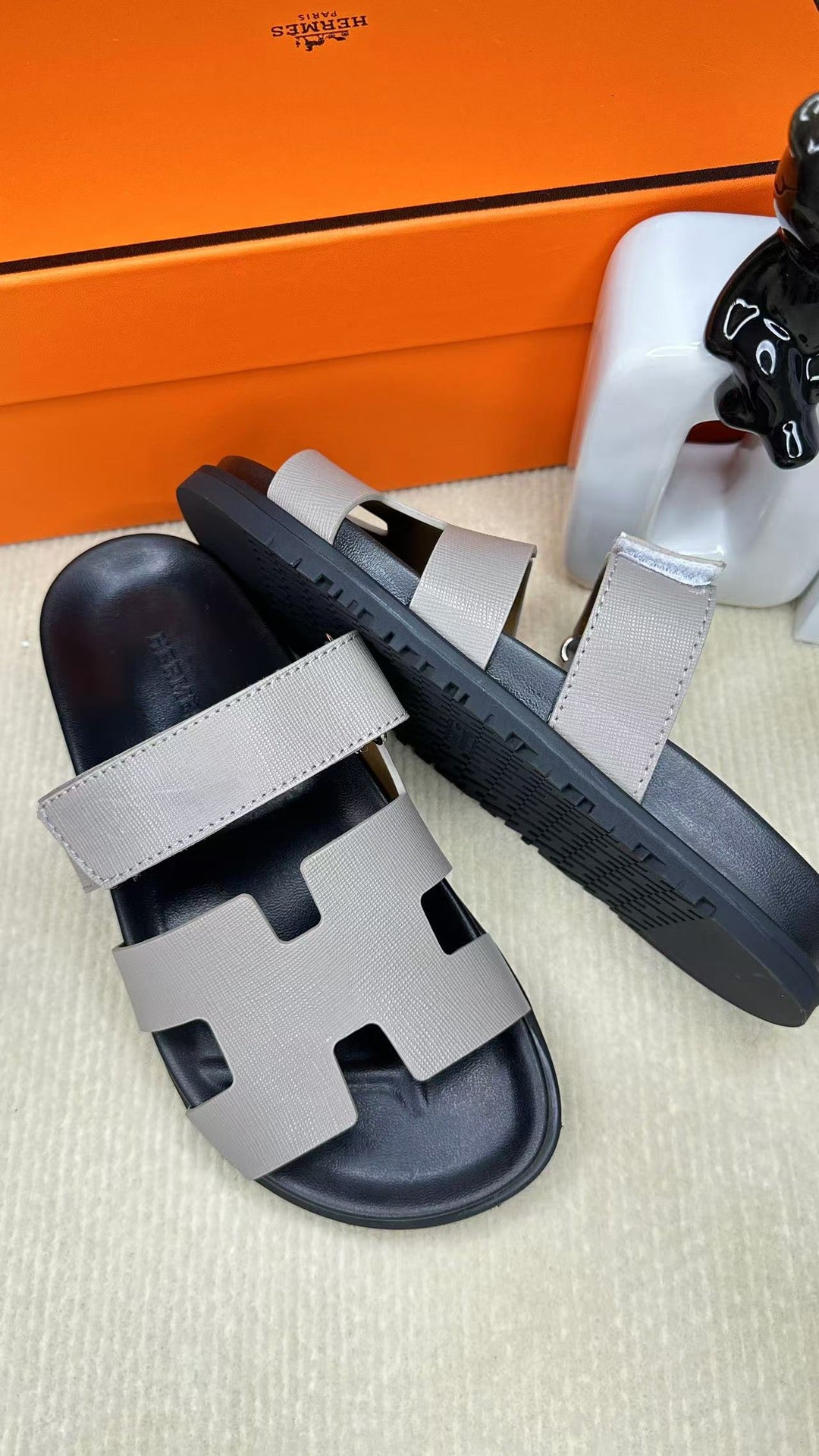 255QH26ZDE Stylish leather shoes