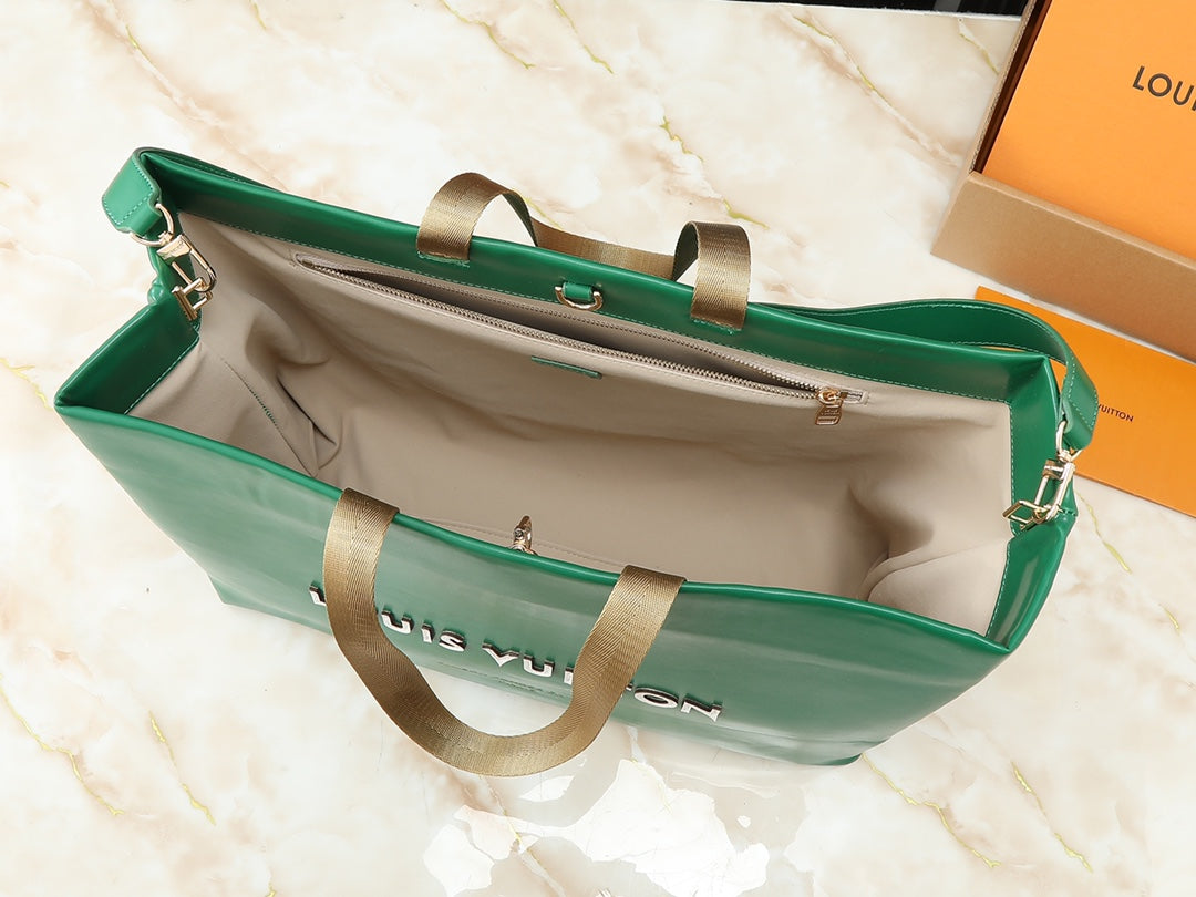 15XE9BDE Stylish leather bag