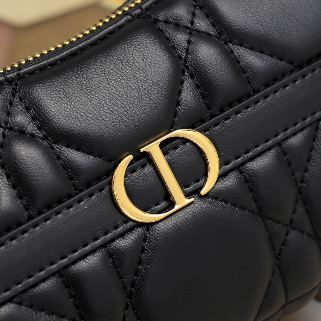 165ND100BDE Stylish leather bag