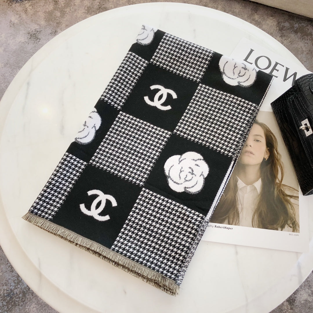 175RC36WDE Stylish Winter Scarves