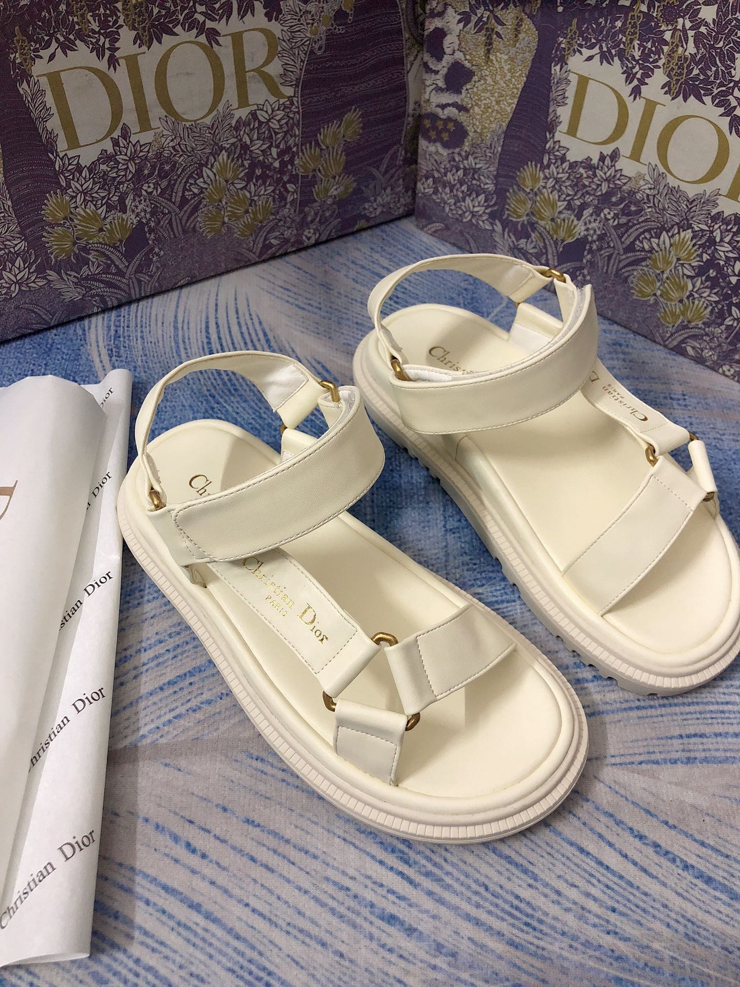 14D8ZDE Stylish sandals