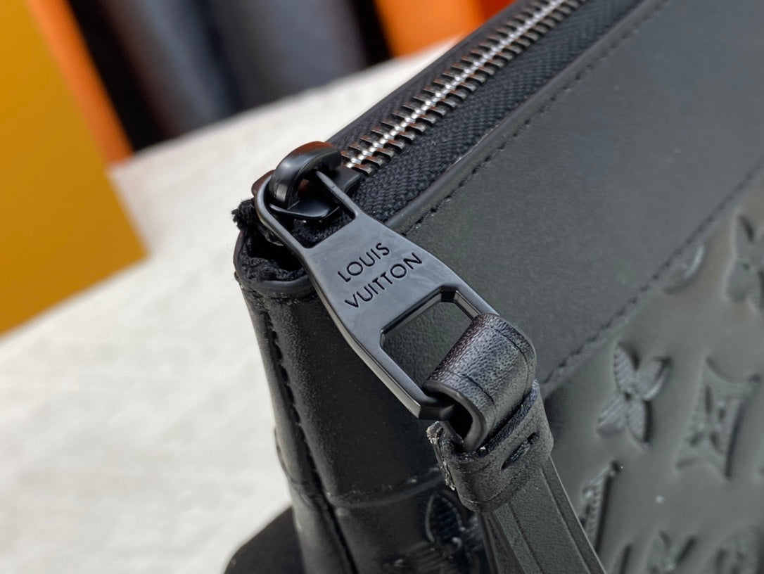 1XE400BDE Stylish leather bag