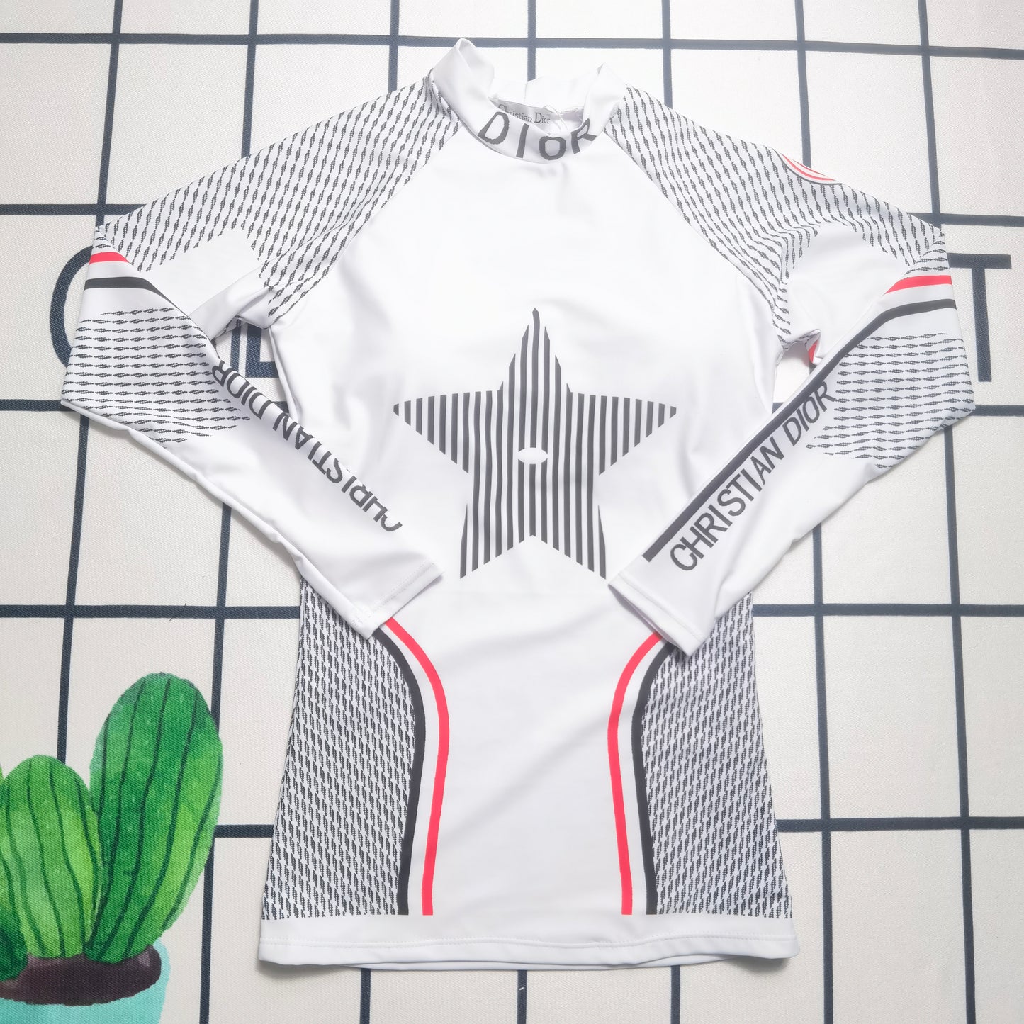 14D14YDE Stylish Long sleeve swimsuit