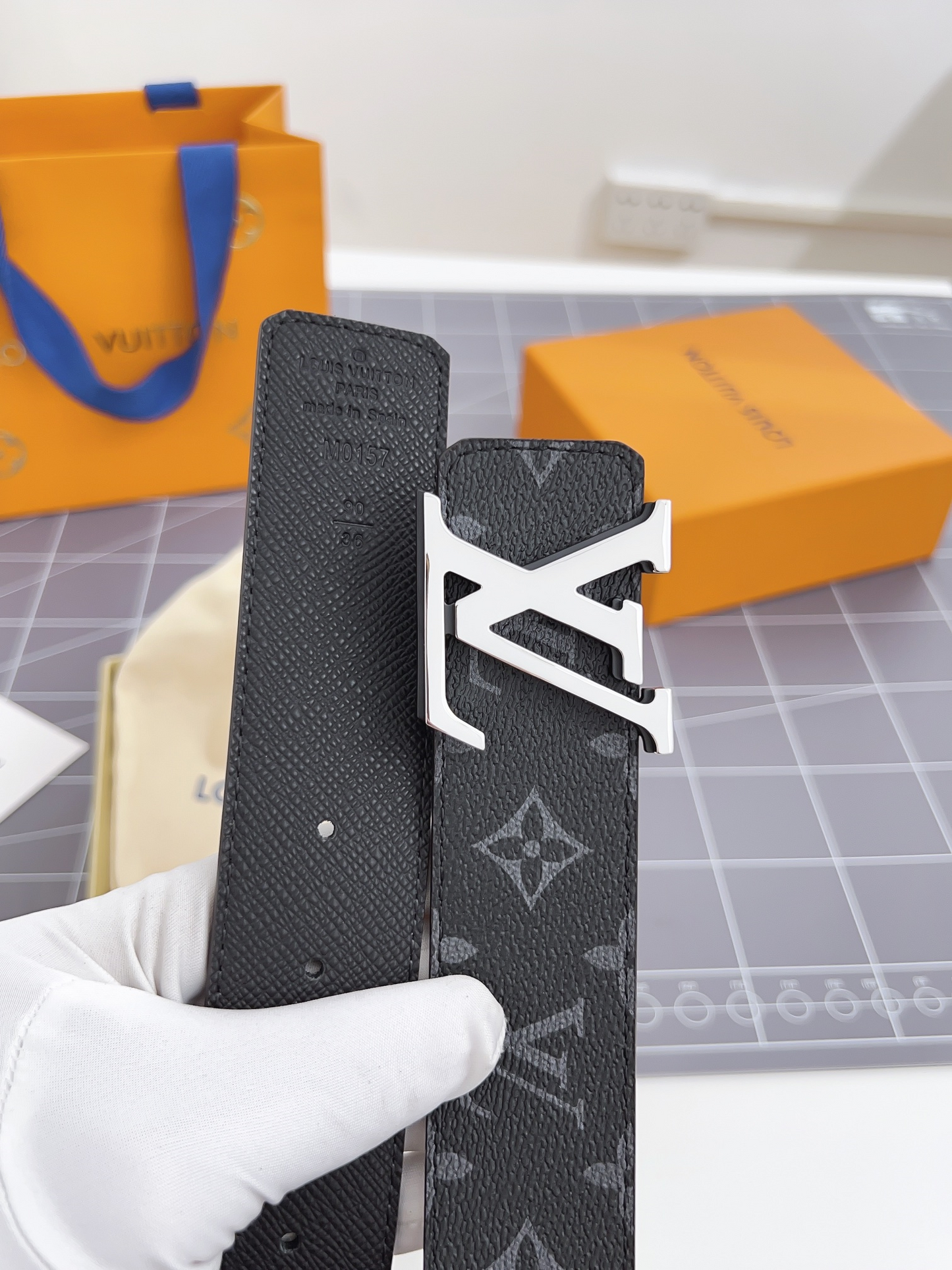 165XE1PDE Stylish high-quality leather belt