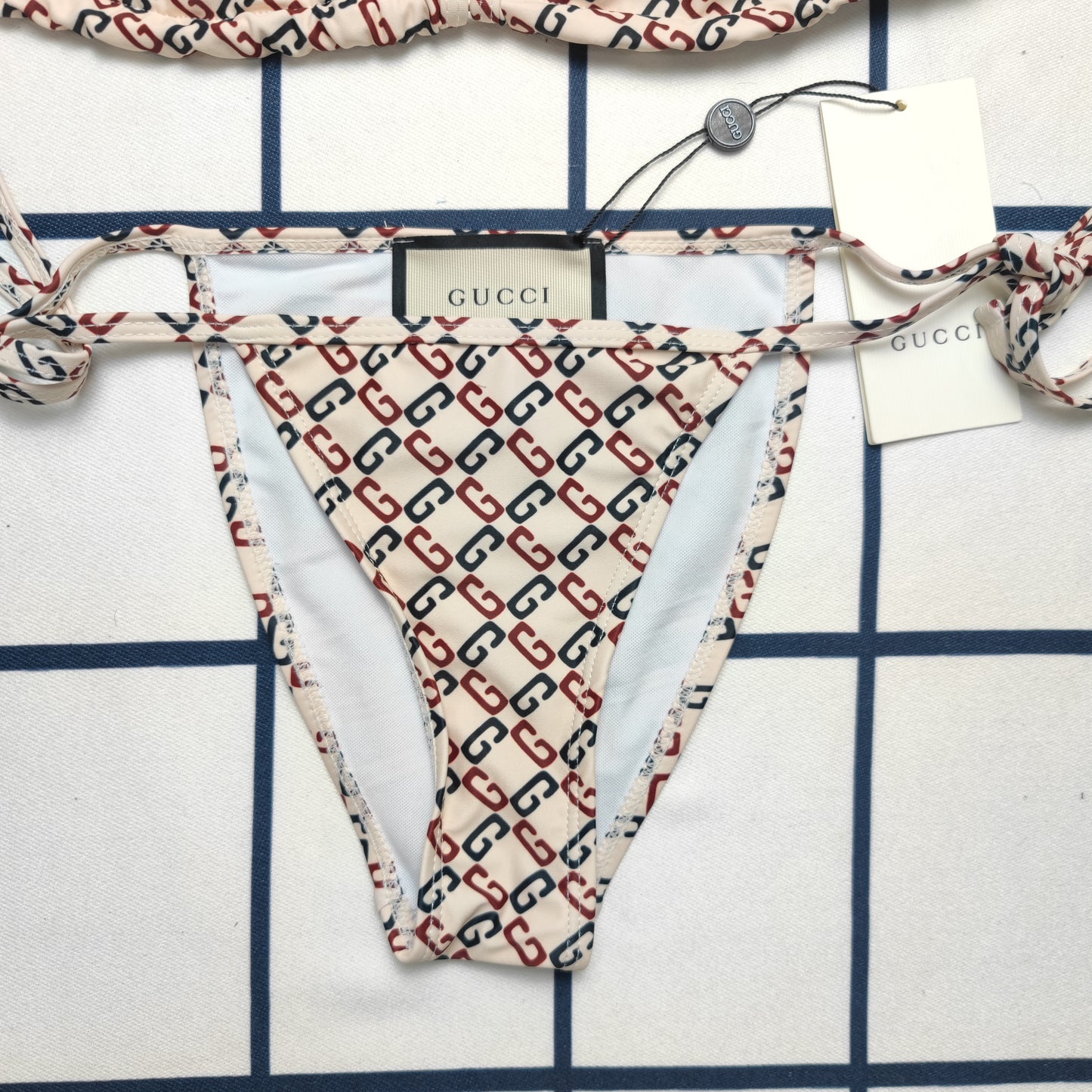14B31YDE Stylish Bikini swimsuit