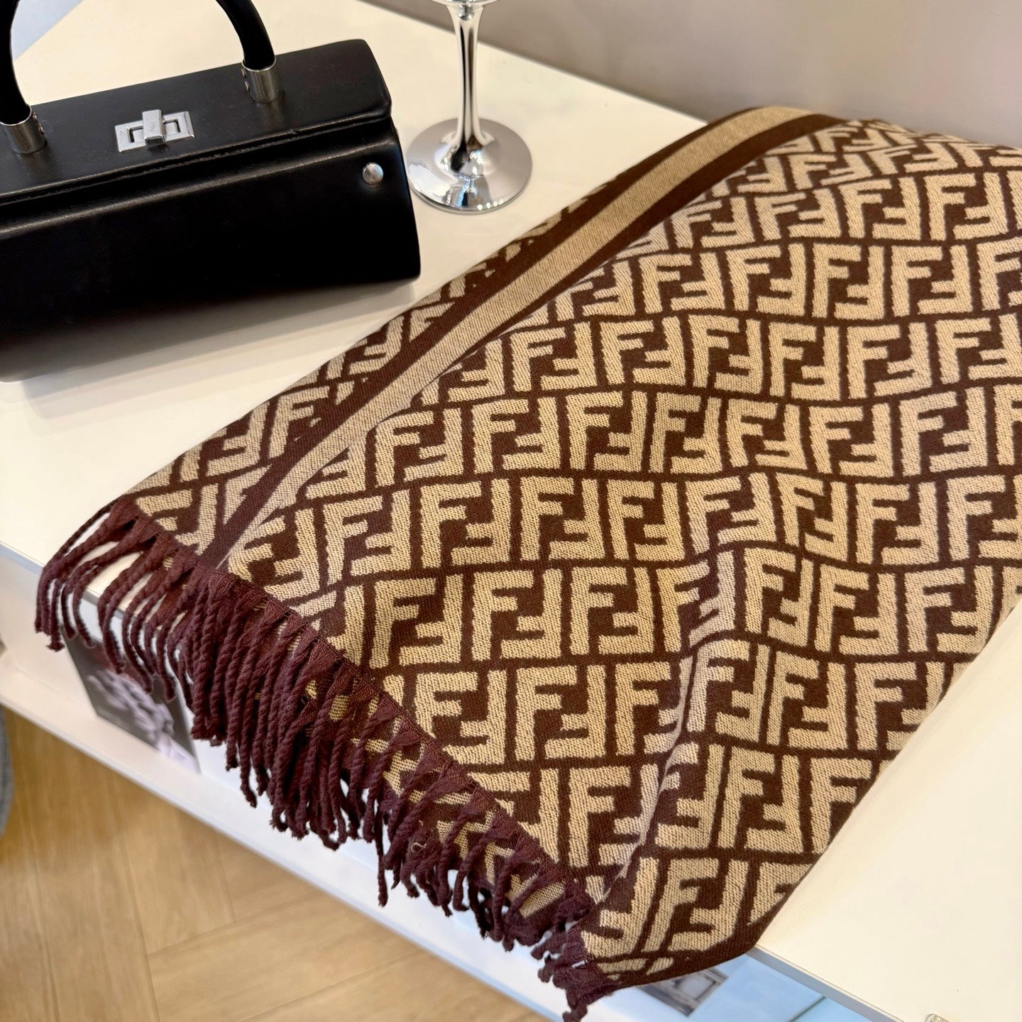 185ZF60WDE Stylish Winter Scarves