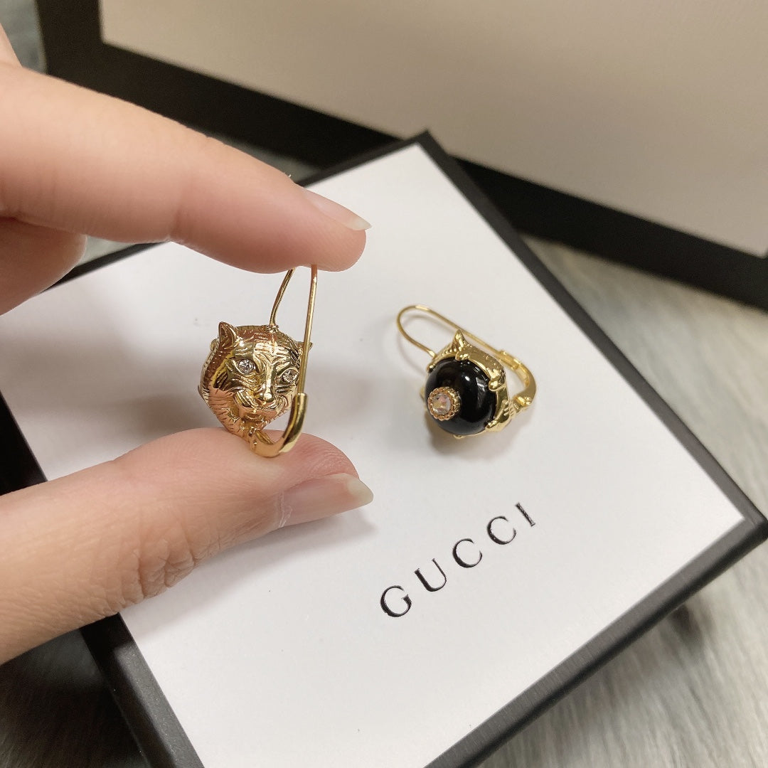 14B1034EDE Stylish Earrings