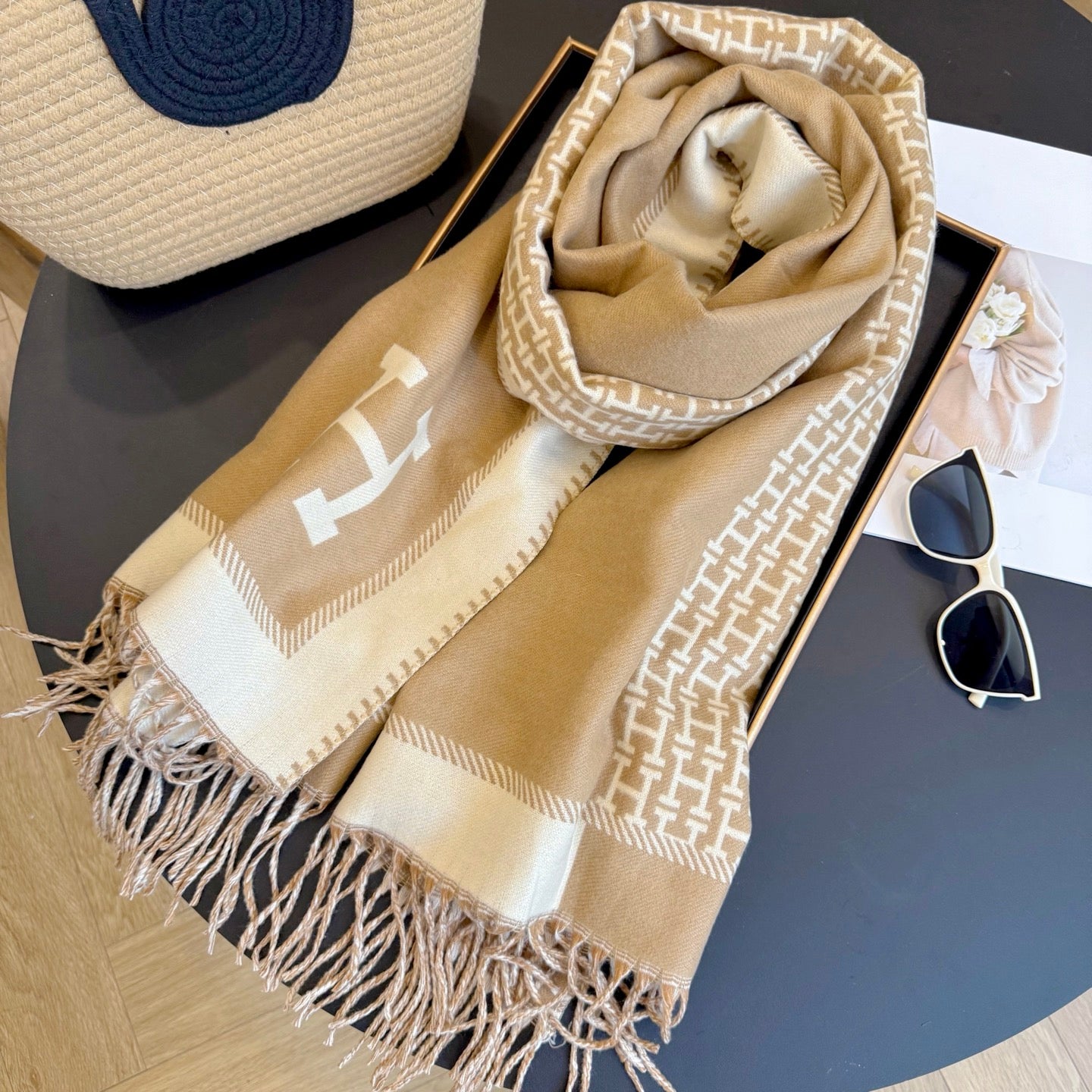 185ZH65WDE Stylish Winter Scarves