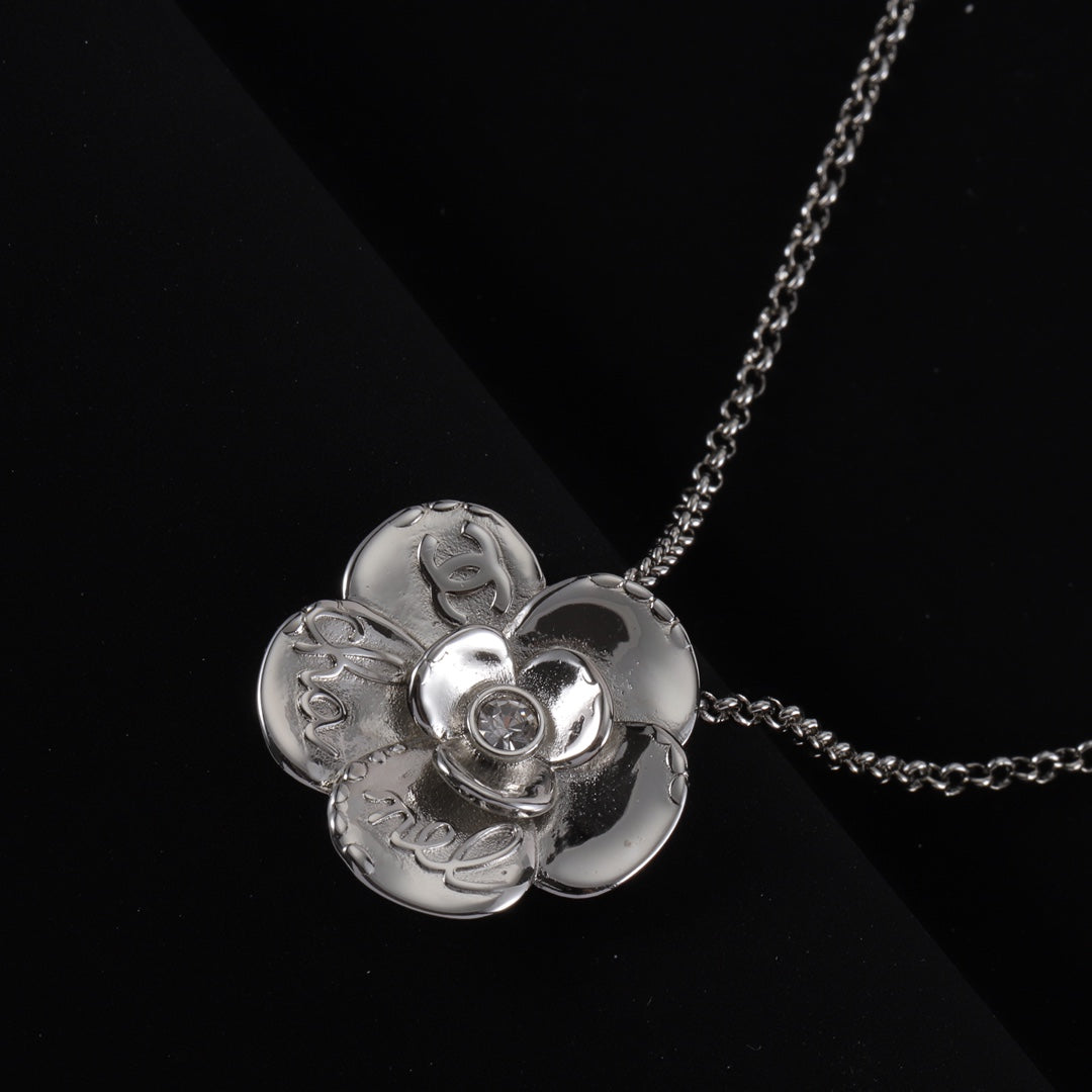 14C1088XDE Stylish Necklaces