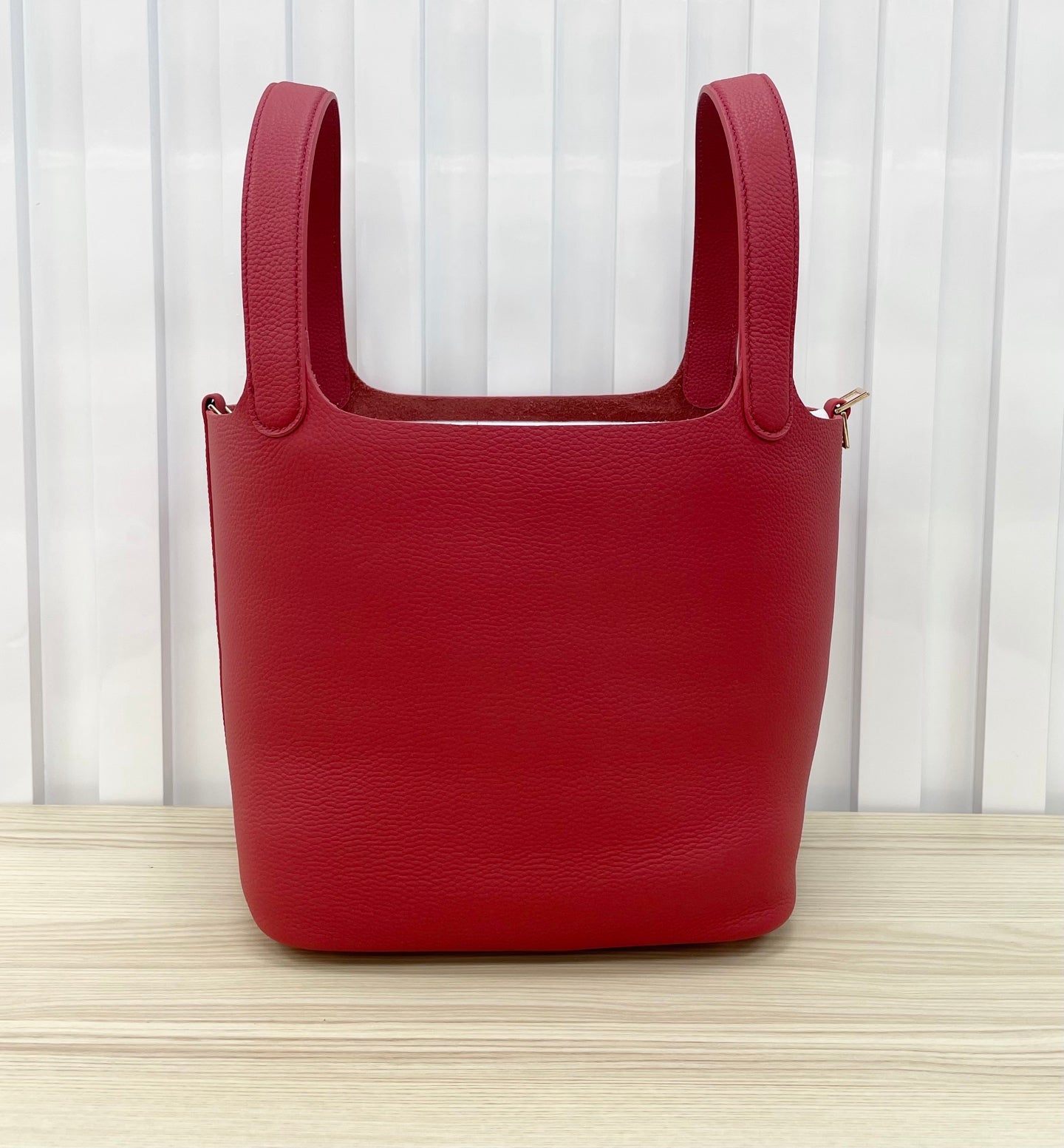 15RH6BDE Stylish leather bag