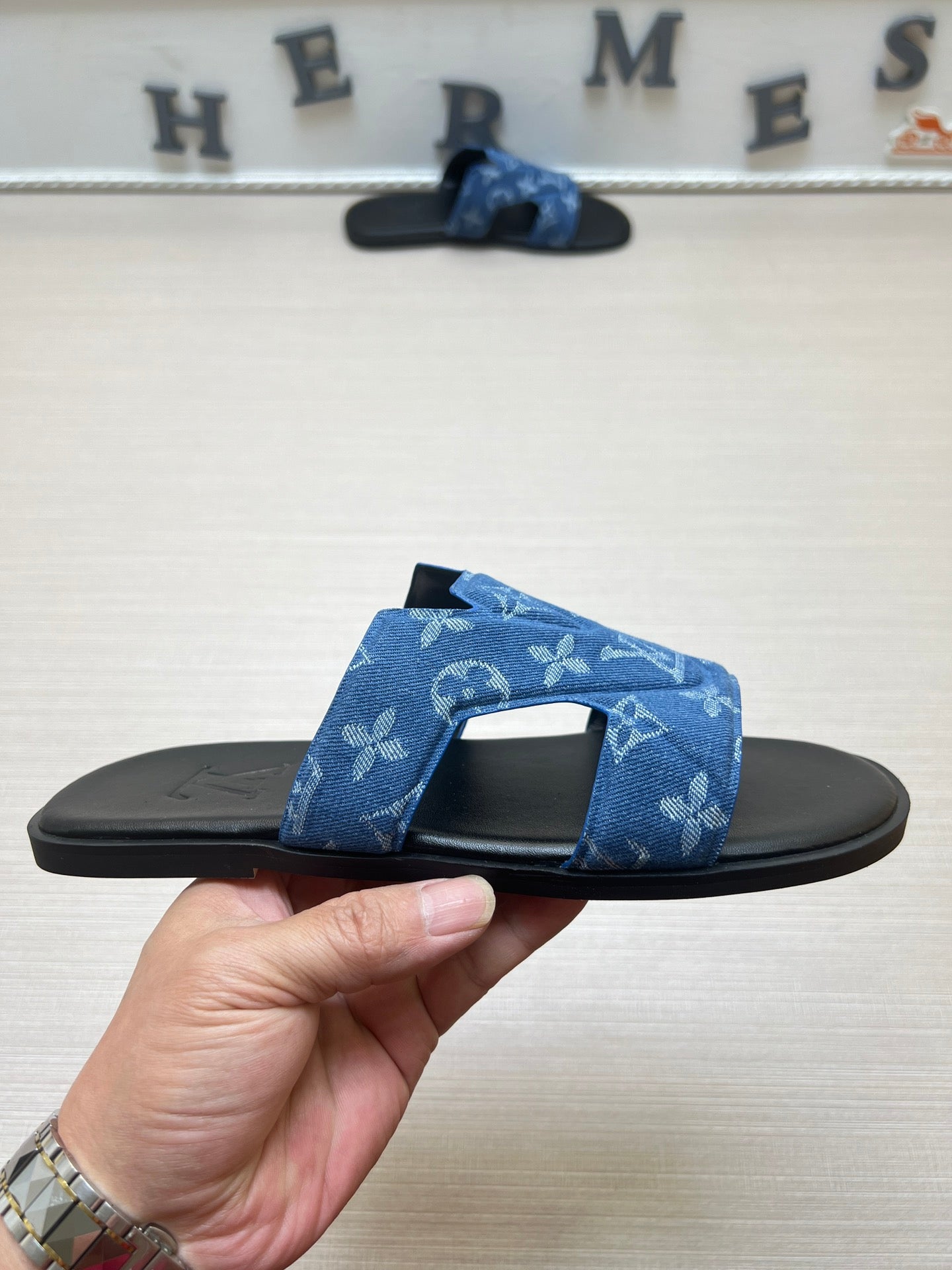 54E32ZDE Stylish slippers