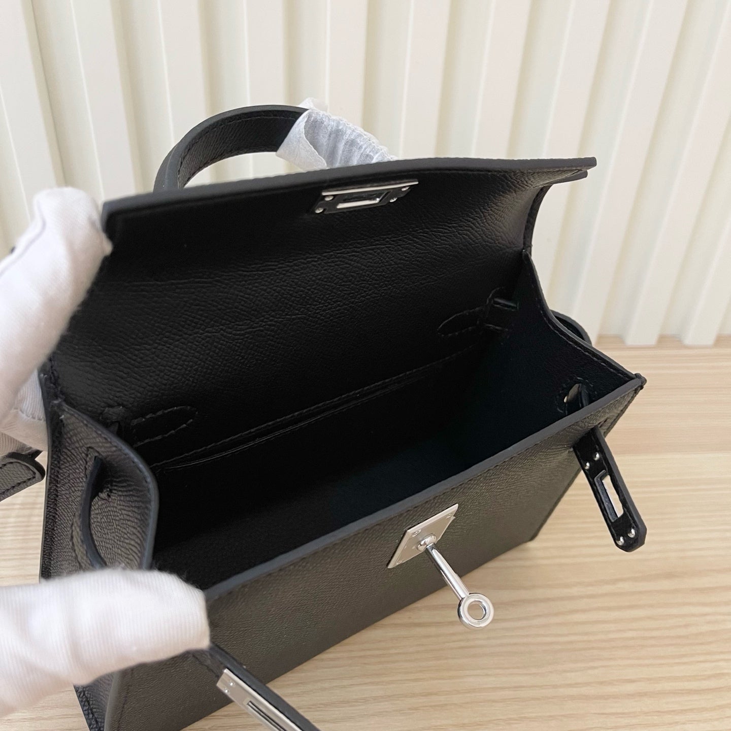 2WH27BDE Stylish leather bag