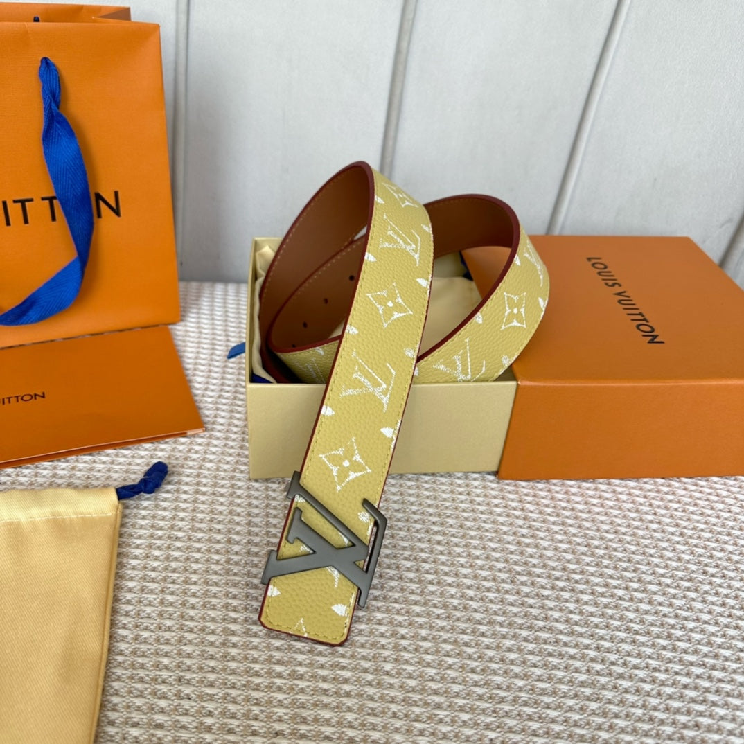 14E131PDE Stylish High quality belt With full package