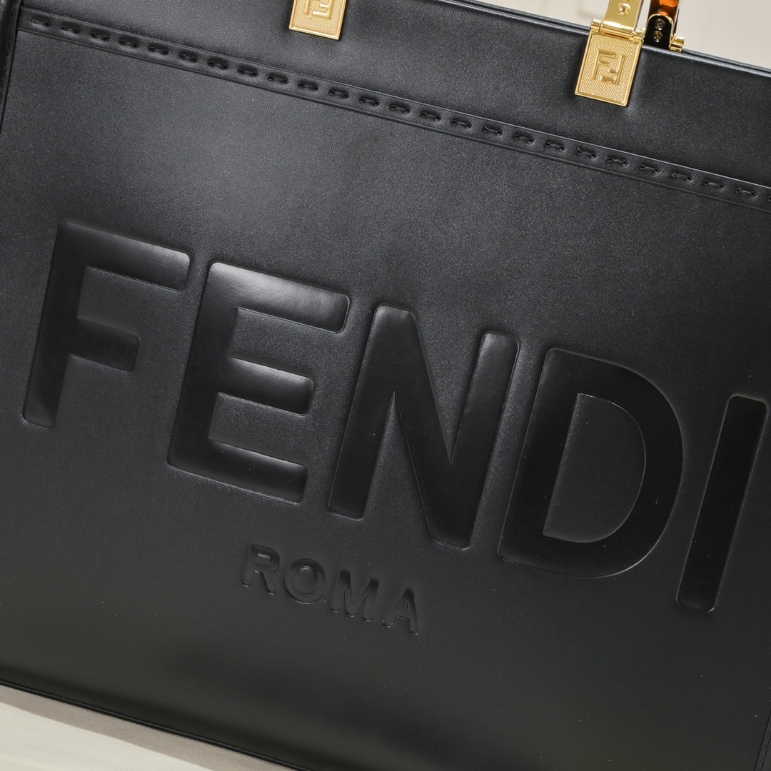 175NF8BDE Stylish leather bag