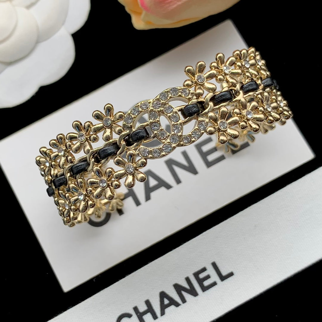 1YC120KDE Stylish Bracelets
