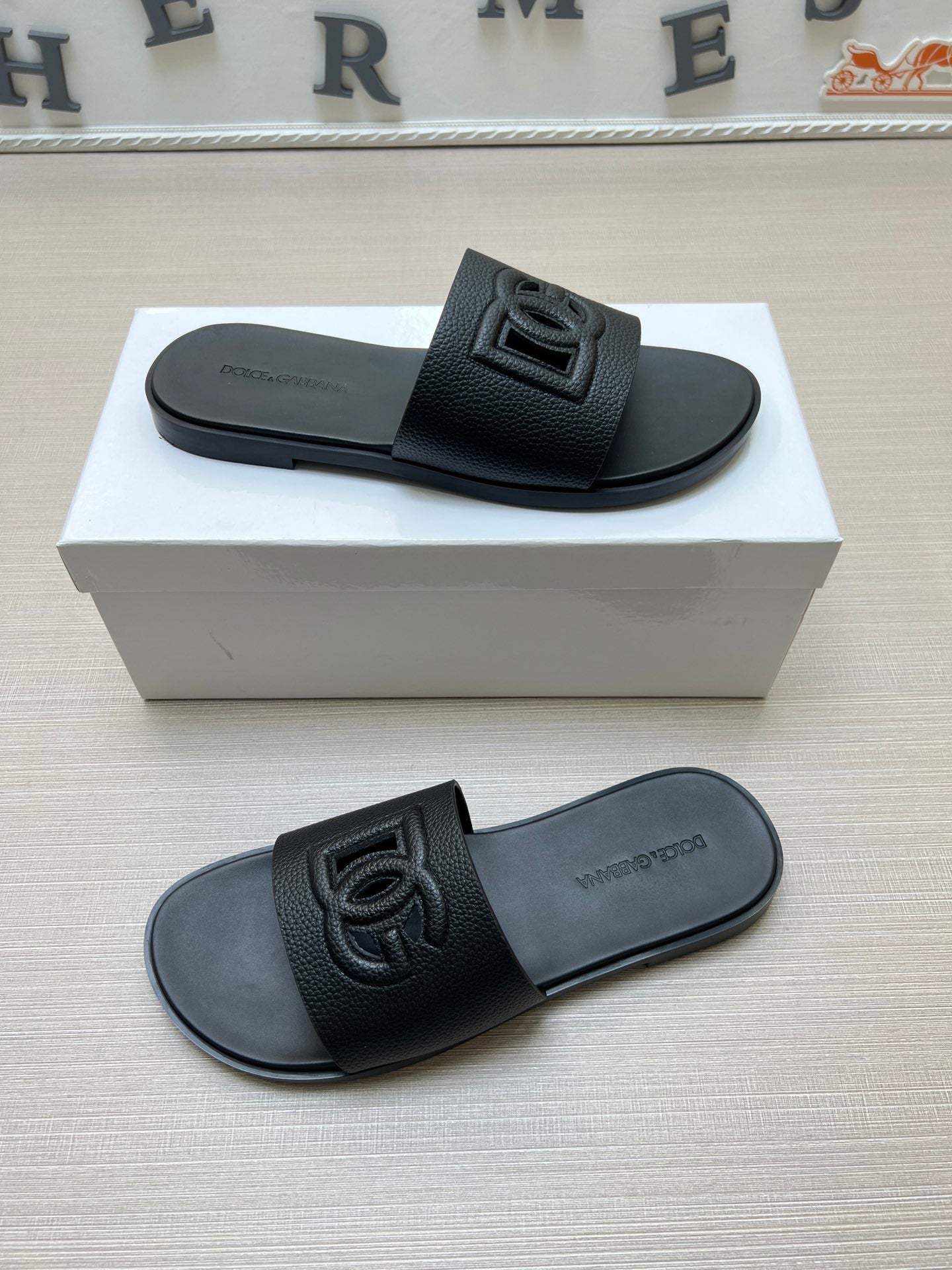 54A65ZDE Stylish slippers