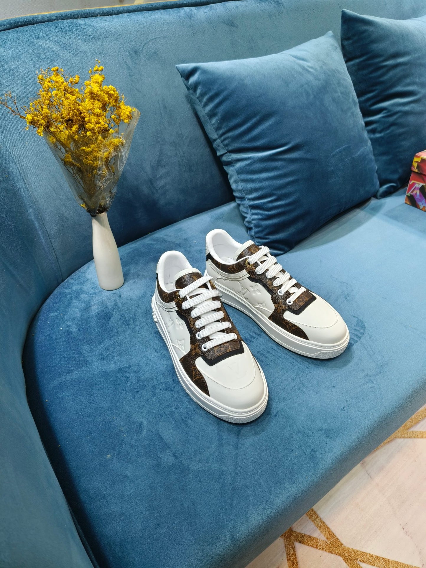 2YE45ZDE Stylish Sneakers