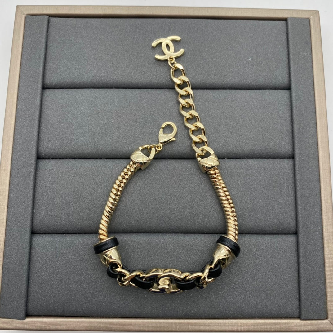 14C432XDE Stylish Earrings Bracelets Necklaces