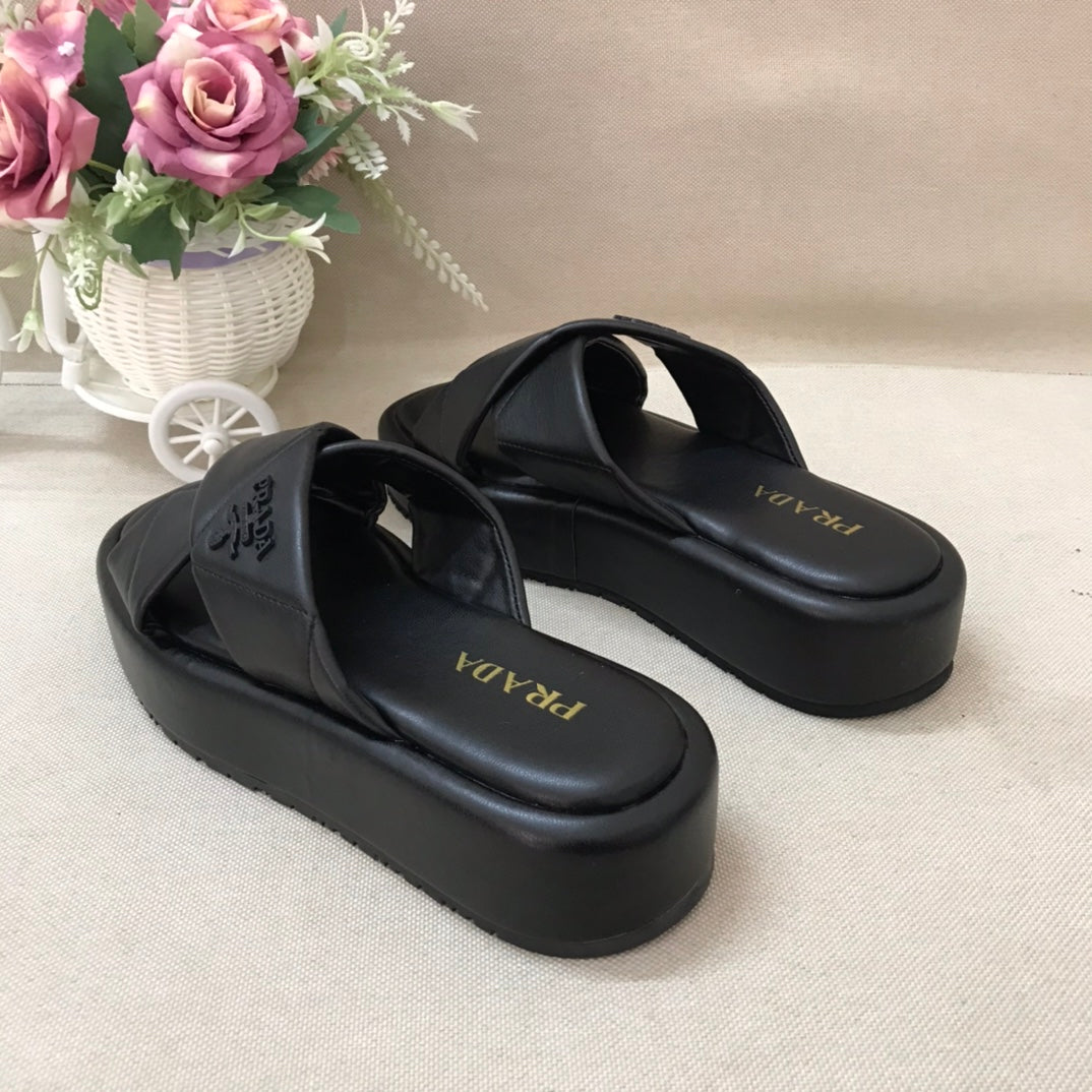 14PD25ZDE Stylish slippers