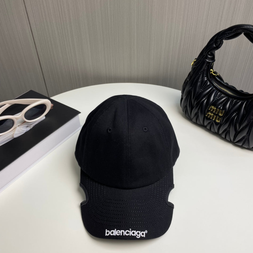 125ZJ513MDE Stylish hats