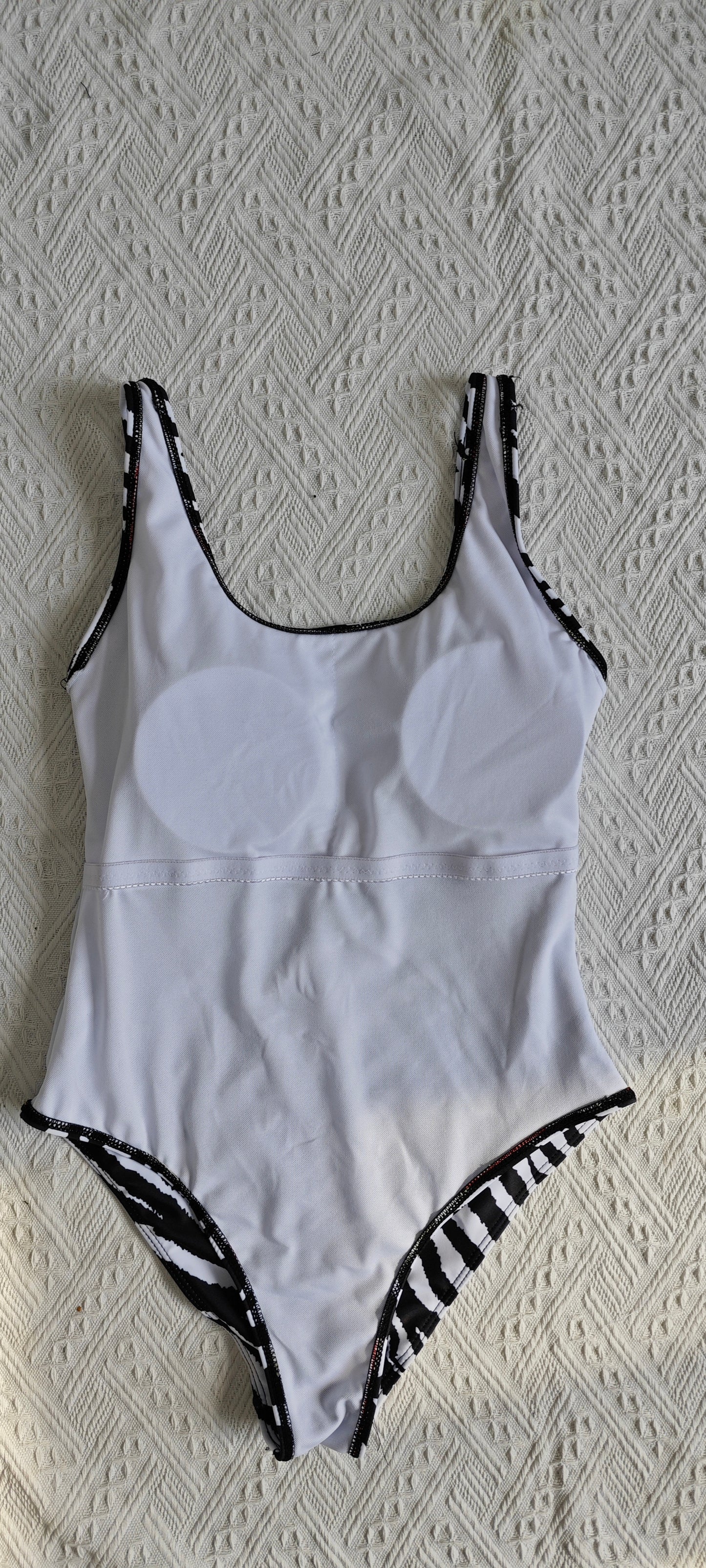 14A117YDE Stylish Bikini swimsuit
