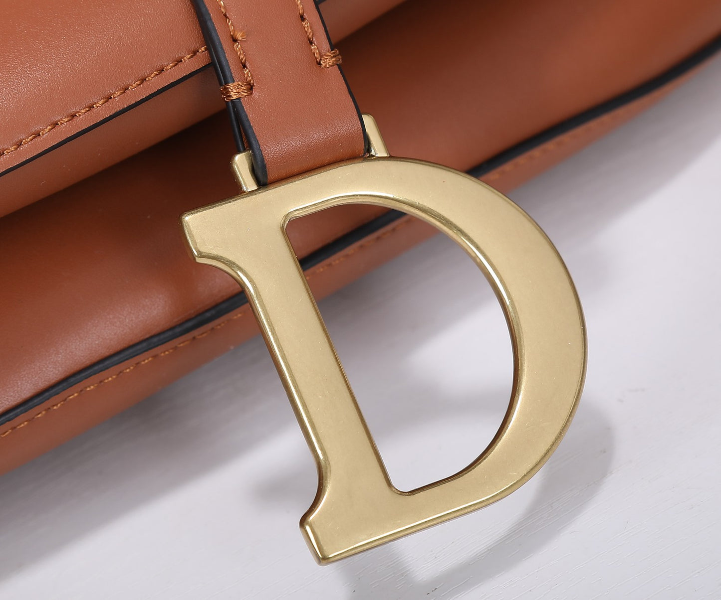 5D11BDE Stylish leather bag