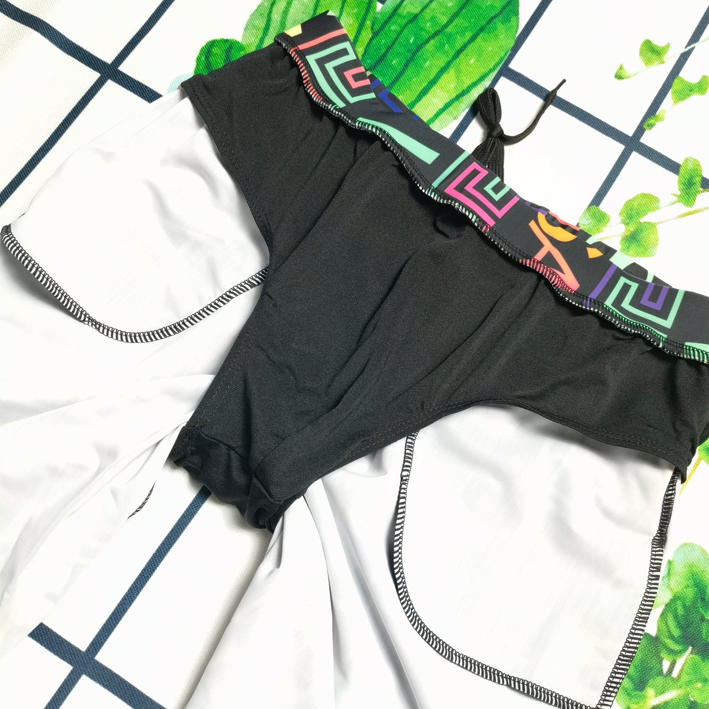 14V6YDE Stylish Men's trunks