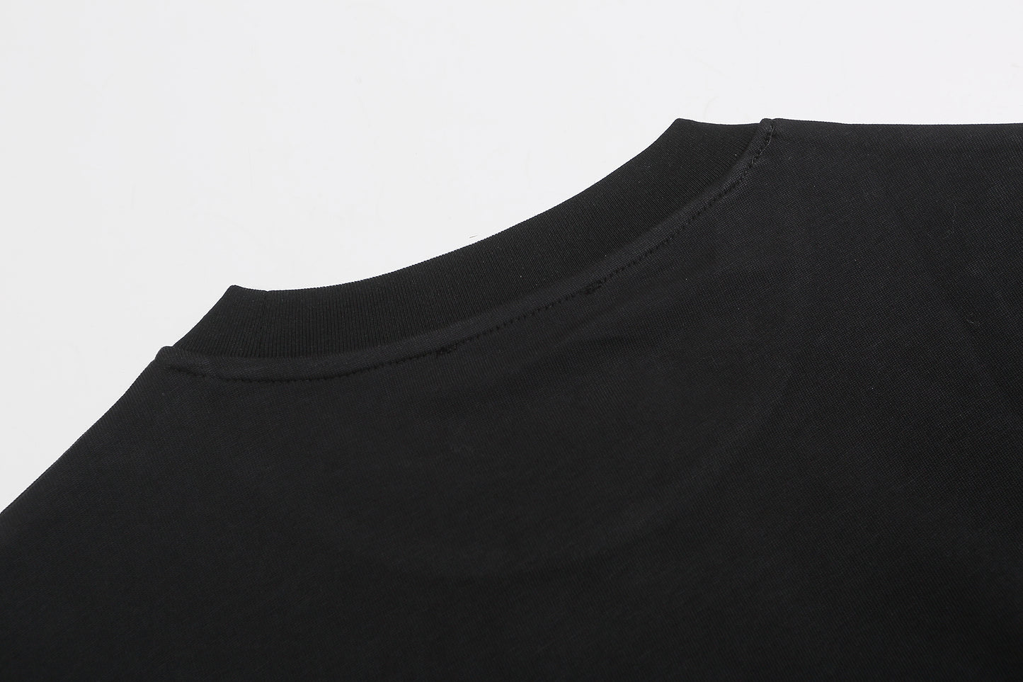 125WP8UDE Stylish T-shirts