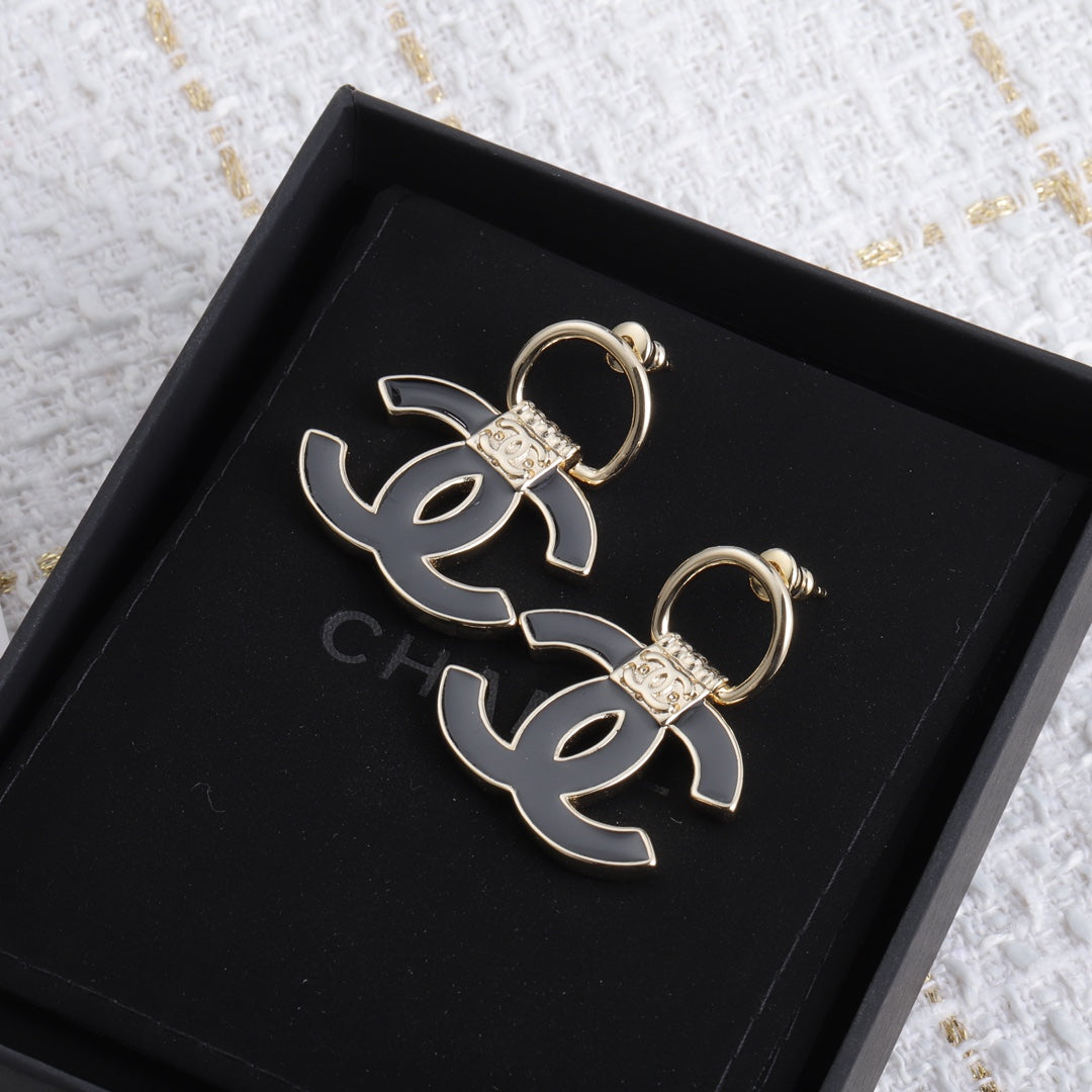 1YC5EDE Stylish Earrings