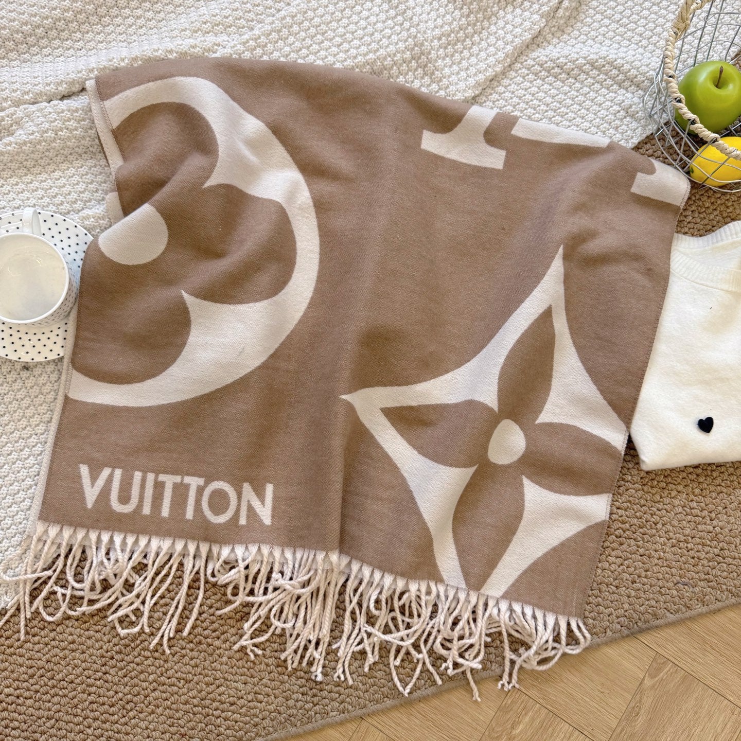 185ZE66WDE Stylish Winter Scarves